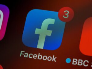 Lee más sobre el artículo Descargar Facebook para Android o iPhone, fácil y gratis
